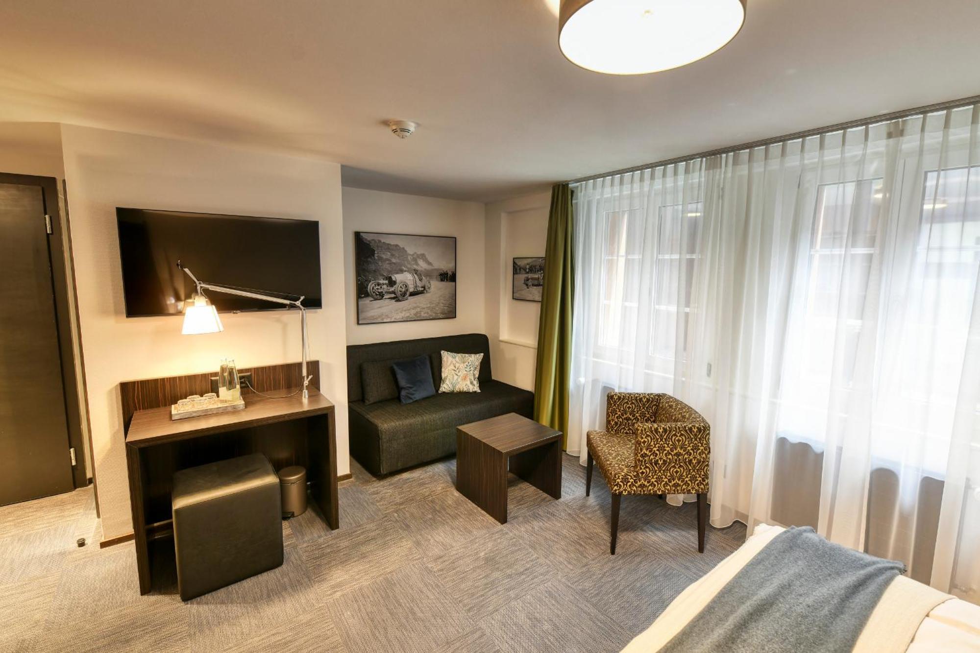 Boutique Hotel Reiser Altdorf Exterior photo
