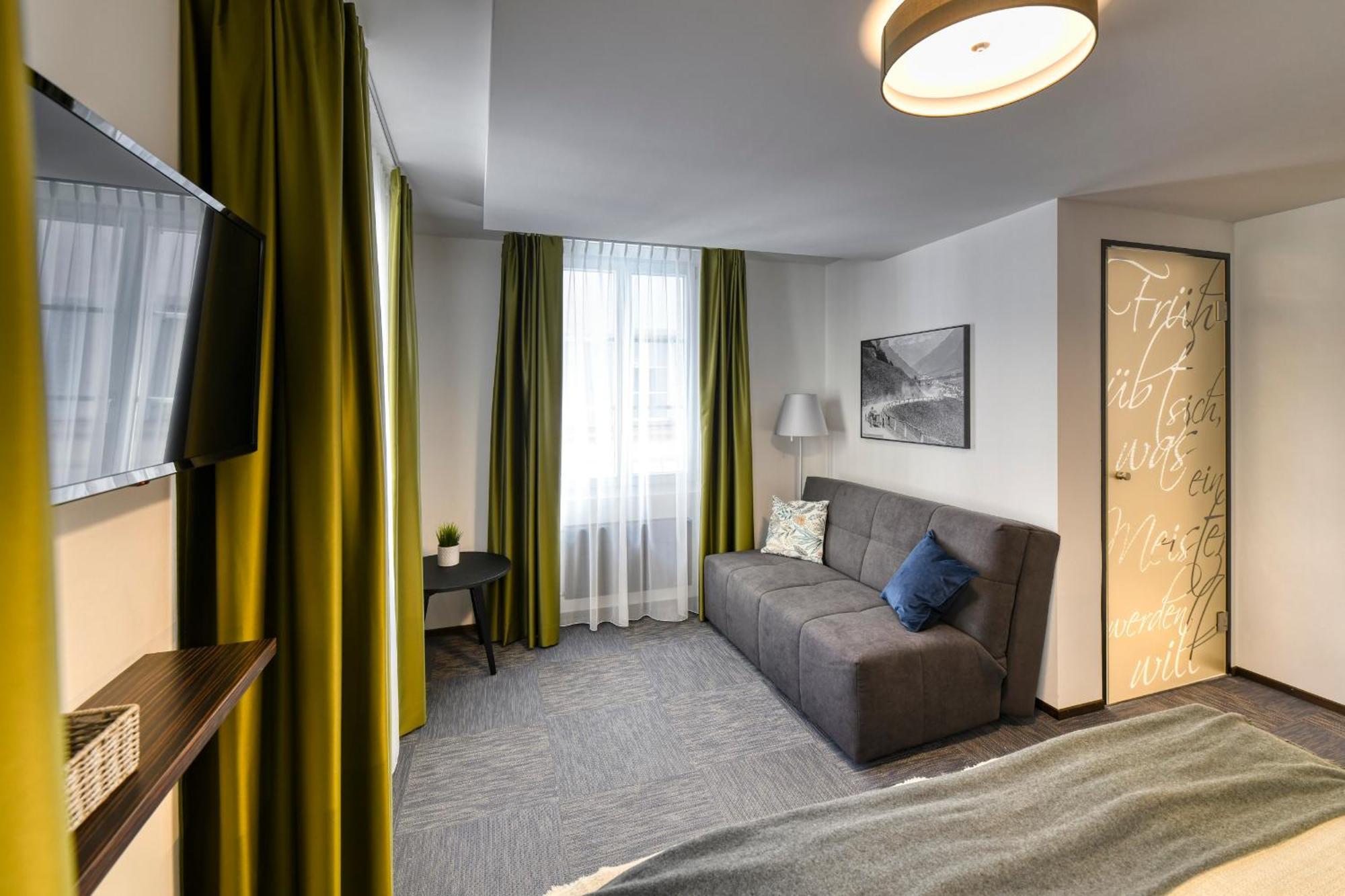 Boutique Hotel Reiser Altdorf Exterior photo