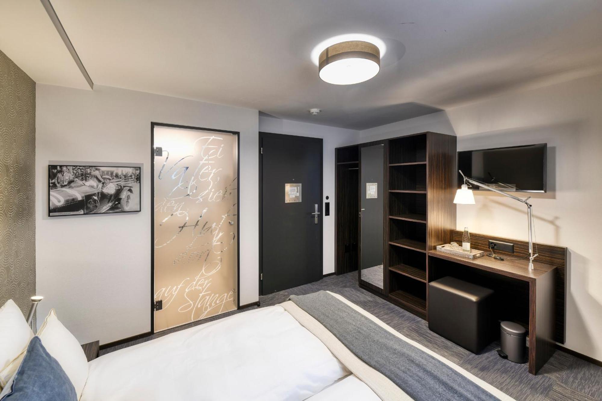 Boutique Hotel Reiser Altdorf Exterior photo